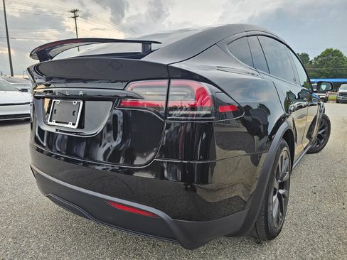 Used 2023 Tesla Model X AWD/4WD image 5