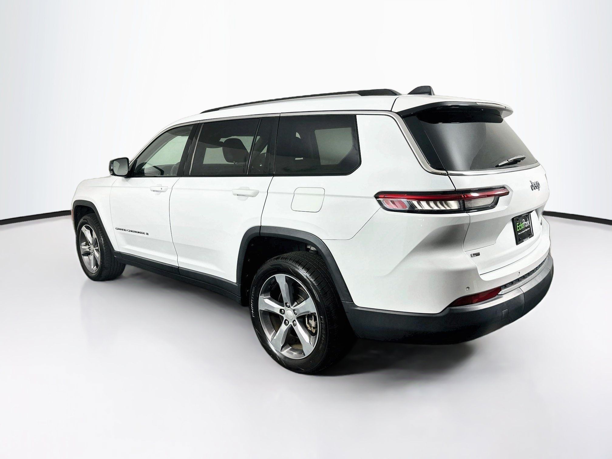 Used 2022 Jeep Grand Cherokee L Limited RWD image 5