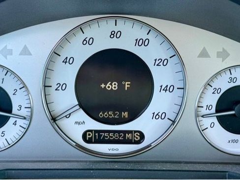 Used 2008 Mercedes-Benz E 350 Luxury image 10