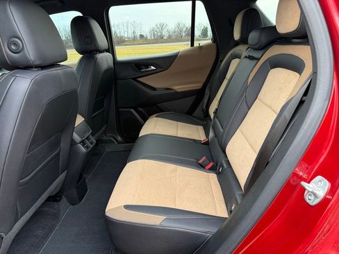 Used 2025 Chevrolet Equinox ACTIV image 14