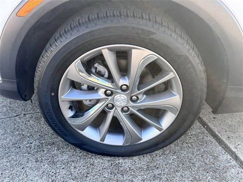 Used 2022 Buick Encore GX Essence w/ Advanced Technology Package image 9