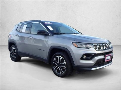 Used 2024 Jeep Compass Limited image 6