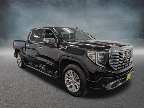 Used 2023 GMC Sierra 1500 Denali w/ Technology Package AWD/4WD image 3