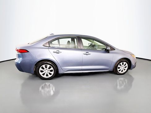 Used 2020 Toyota Corolla LE image 11