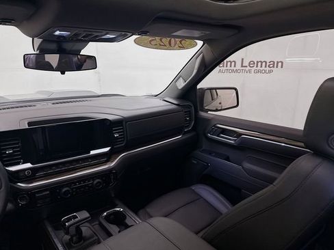 Used 2025 Chevrolet Silverado 1500 LT Trail Boss w/ Convenience Package II image 27