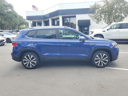 Used 2022 Volkswagen Taos SE image 8