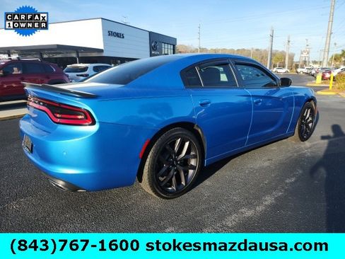 Used 2019 Dodge Charger SXT w/ Blacktop Package image 7
