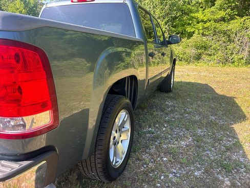 Used 2011 GMC Sierra 1500 SLE w/ Convenience Package image 7