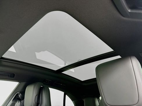 New 2026 Porsche Macan Electric image 23