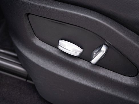 Used 2020 Porsche Cayenne image 15