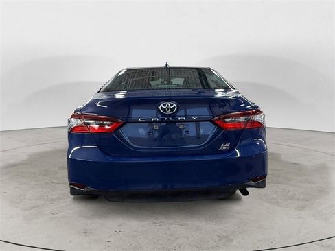 Used 2023 Toyota Camry LE image 3