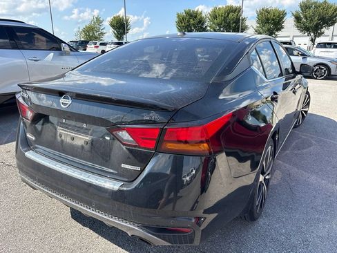 Used 2021 Nissan Altima 2.0 SR FWD image 15