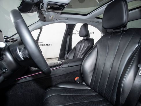 Used 2025 Mercedes-Benz E 350 4MATIC Sedan image 13