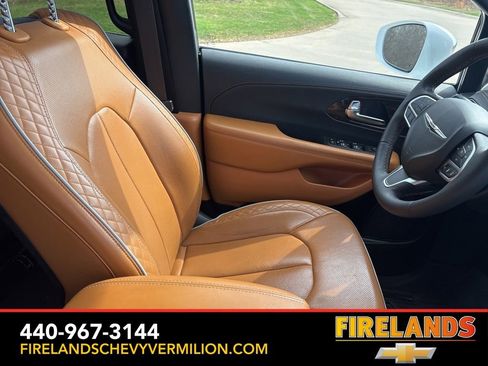 Used 2022 Chrysler Pacifica Pinnacle image 39