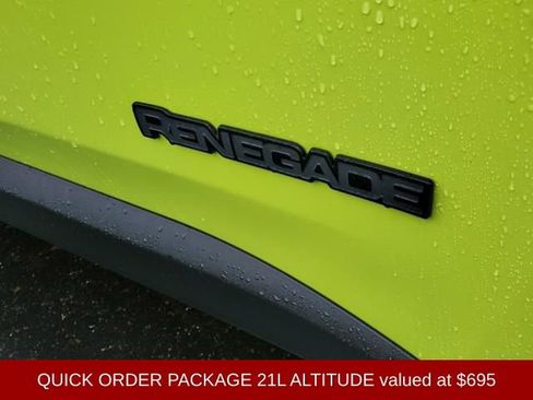 Used 2017 Jeep Renegade Altitude image 11