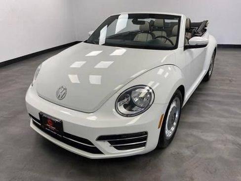 Used 2018 Volkswagen Beetle 2.0T Coast FWD image 2