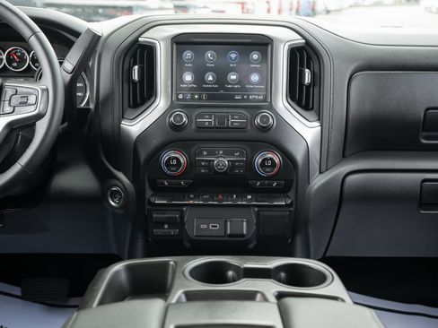 Used 2021 Chevrolet Silverado 1500 LT image 32