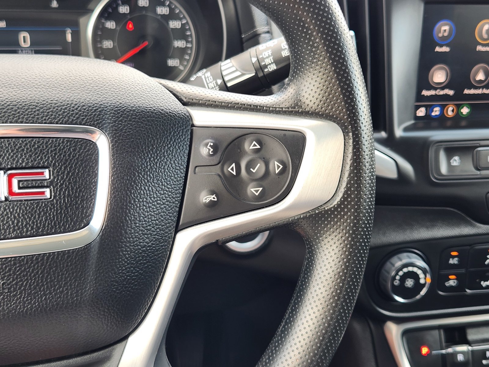 Certified 2024 GMC Terrain SLE AWD/4WD image 33
