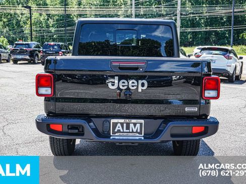 Used 2023 Jeep Gladiator Overland image 11