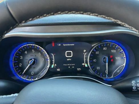 New 2026 Chrysler Pacifica Select image 7