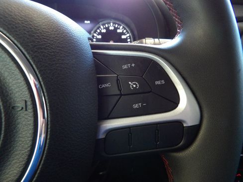 Used 2023 Jeep Renegade Trailhawk AWD/4WD image 29