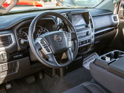 Used 2021 Nissan Titan SV w/ Accessory Utility Package image 10