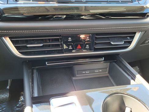 Used 2024 Volkswagen Atlas SEL image 27