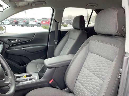Used 2018 Chevrolet Equinox LT image 10