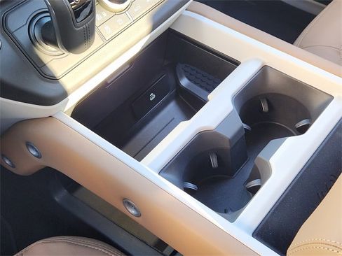 New 2026 Land Rover Defender 110 X-Dynamic SE image 15