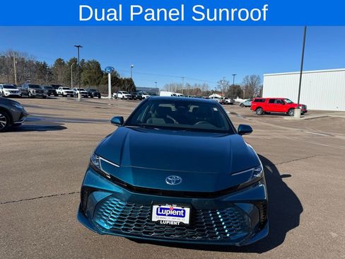 Used 2025 Toyota Camry XSE image 10