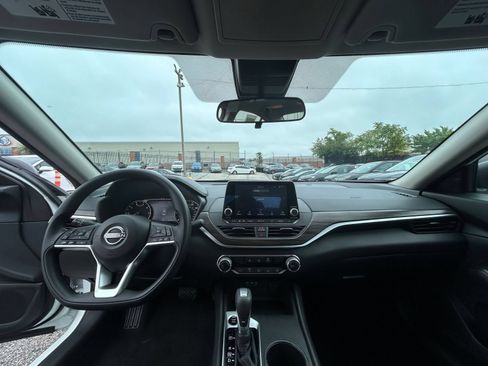 Used 2026 Nissan Altima 2.5 SV FWD image 27