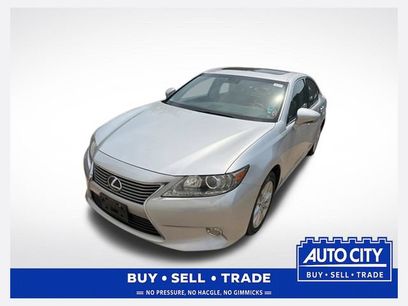 Used 2013 Lexus ES 300h w/ Luxury Pkg