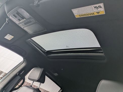 Used 2025 Honda Odyssey Sport-L image 16