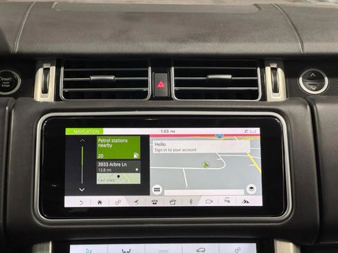 Used 2018 Land Rover Range Rover HSE image 15