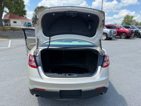 Used 2018 Ford Taurus SE FWD image 19