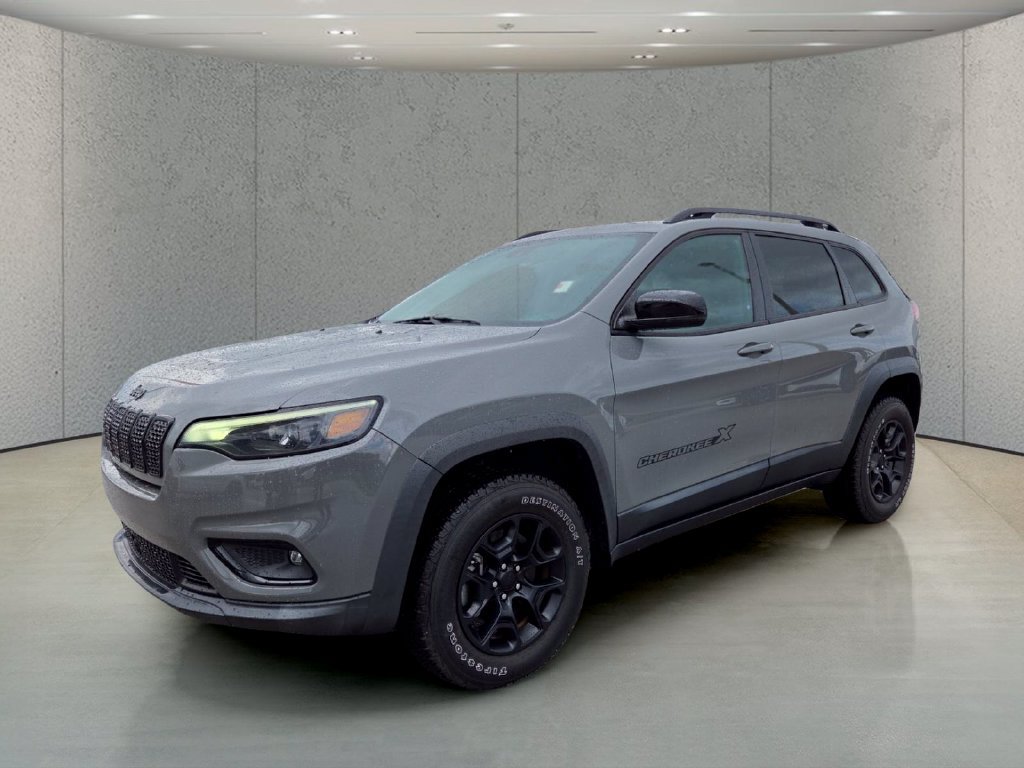 Used 2022 Jeep Cherokee Latitude w/ Trailer Tow Group AWD/4WD image 11