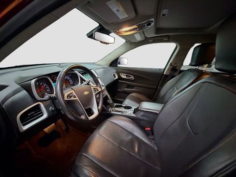 Used 2016 Chevrolet Equinox LTZ w/ Enhanced Convenience Package image 20