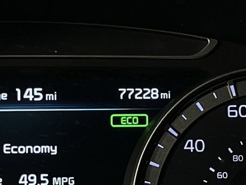 Used 2018 Kia Niro EX Premium image 17