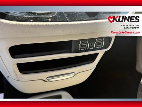 Used 2023 Chrysler Voyager LX FWD image 27
