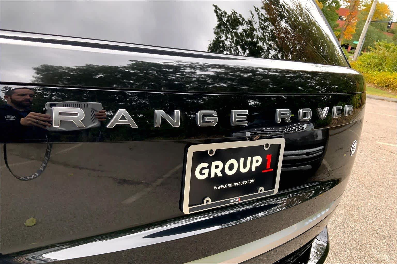 Used 2025 Land Rover Range Rover SV AWD/4WD image 29