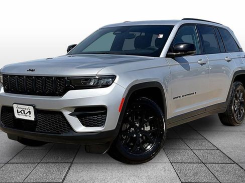 Used 2024 Jeep Grand Cherokee Altitude AWD/4WD image 1