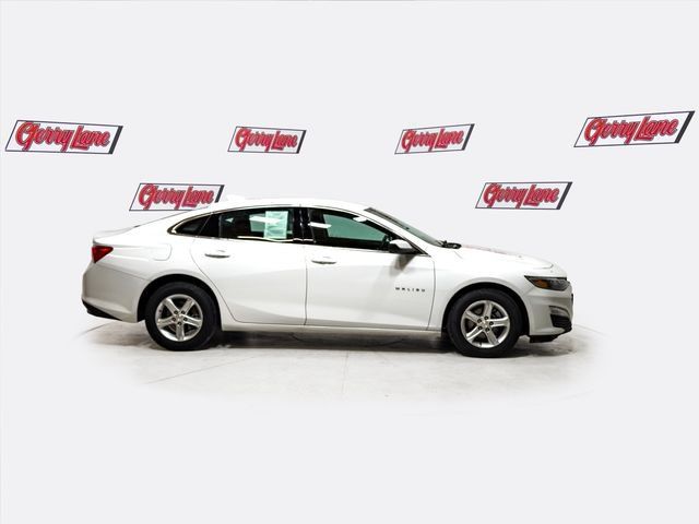 Used 2024 Chevrolet Malibu LT FWD image 3