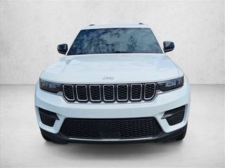 Used 2025 Jeep Grand Cherokee Laredo w/ Trailer Tow Package AWD/4WD video 2
