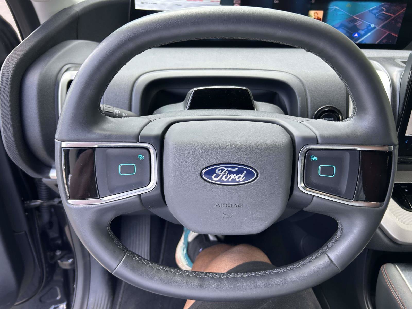 Used 2025 Ford Expedition Active RWD image 34