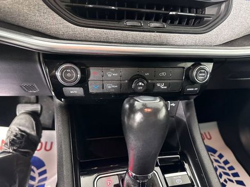 Certified 2022 Jeep Compass Latitude image 30