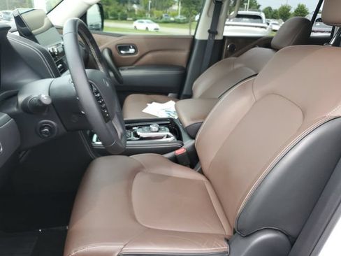 Certified 2023 INFINITI QX80 Premium Select w/ Cargo Package AWD/4WD image 18
