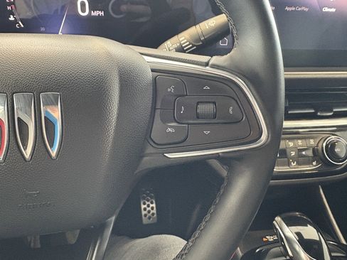 Used 2024 Buick Envista Sport Touring w/ Convenience I Package image 11