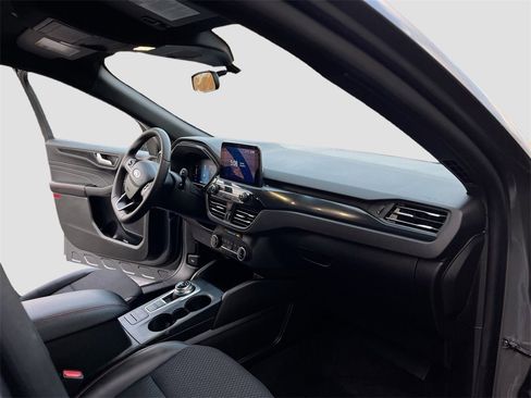 Used 2025 Ford Escape ST-Line image 29