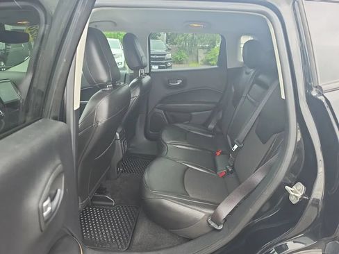 Used 2020 Jeep Compass Latitude w/ Cold Weather Group AWD/4WD image 14