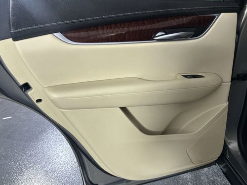 Used 2018 Cadillac XT5 Luxury w/ LPO, Wheel Lock Package image 33